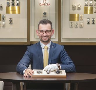 Verkaufsberater Uhren und Schmuck (m/w/d)