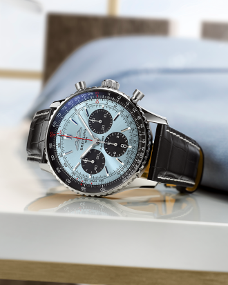Still Life NAVITIMER Chronograph 43 AB0138241C1P1 RVB 1080x1350