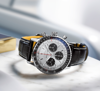 still-life-navitimer-chronograph-43-ab0138241g1p1-rvb