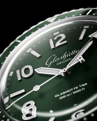 Glashütte Original 1-36-13-07-83-34 SeaQ PD Reed Green Detail 1 25cm rgb